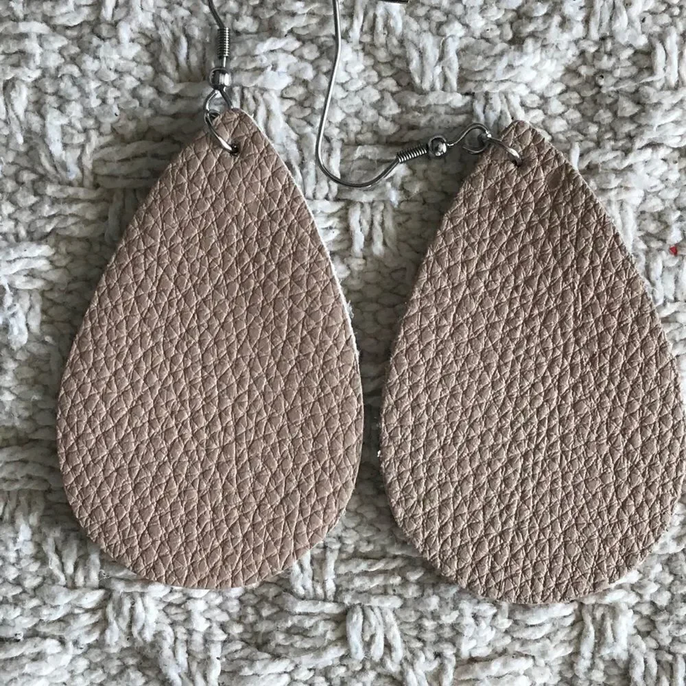 𝅺TEAR drop leather earrings bundle NWOT